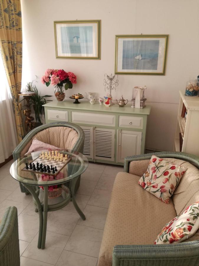 La Casa Del Mare Lejlighed Carrara Eksteriør billede